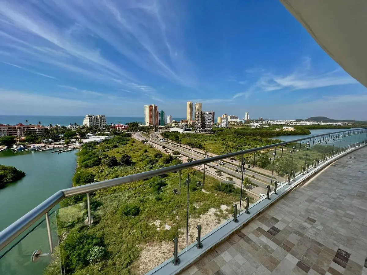 Marina Platino Plus Vista Panoramica Al Mar Mazatlán Messico